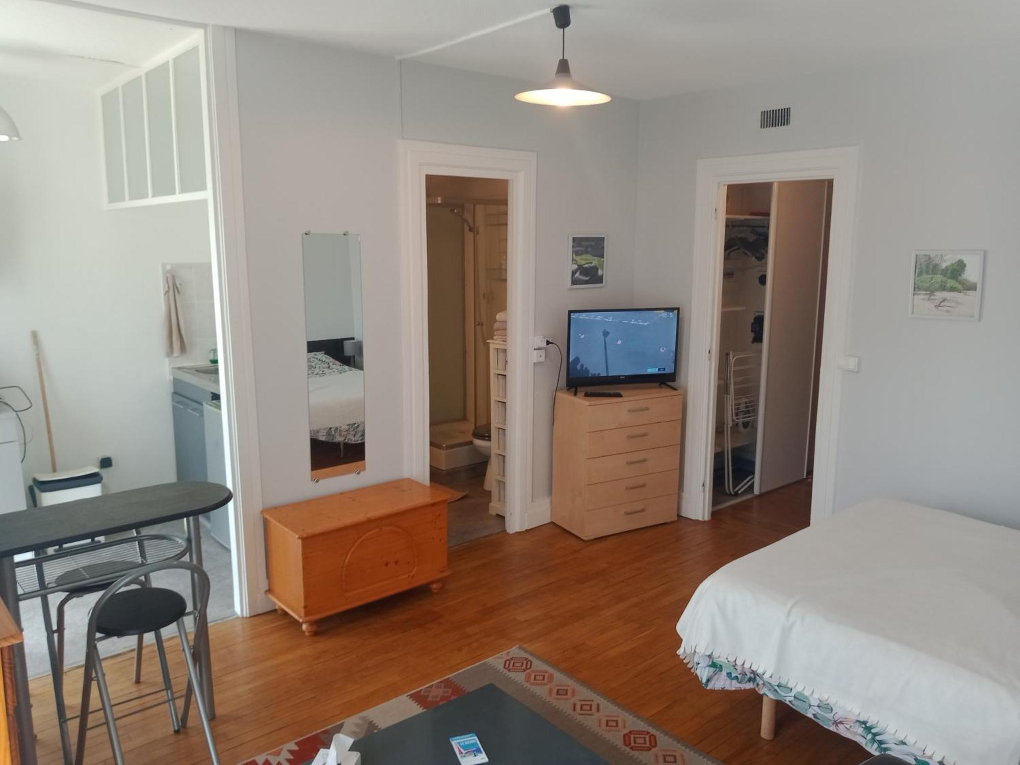 Appartement Perret 105 Rue Victor Hugo, Lumineux, Plein Centre, Parking Prive Arrivee Autonome Tout A Pied 勒阿弗尔 外观 照片